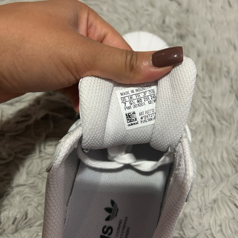 Adidas Original Superstar Shoes - Picture 4 of 10